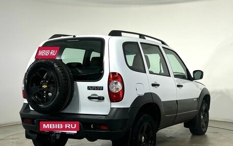 Chevrolet Niva I рестайлинг, 2018 год, 770 000 рублей, 4 фотография
