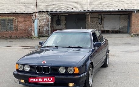 BMW 5 серия, 1990 год, 550 000 рублей, 3 фотография