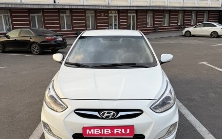 Hyundai Solaris II рестайлинг, 2013 год, 779 000 рублей, 2 фотография
