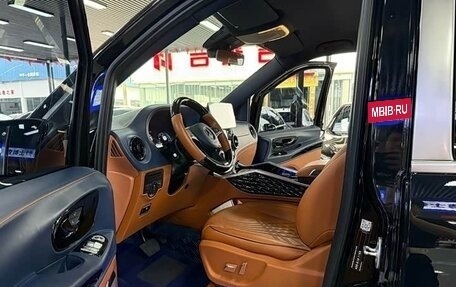 Mercedes-Benz Vito, 2023 год, 4 980 000 рублей, 7 фотография