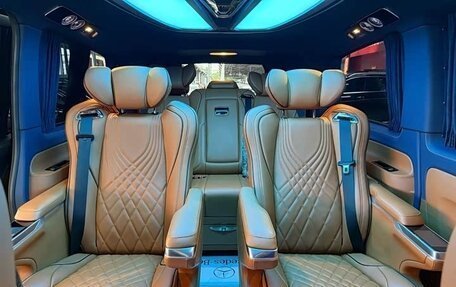 Mercedes-Benz Vito, 2023 год, 4 980 000 рублей, 13 фотография