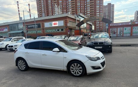 Opel Astra J, 2013 год, 420 000 рублей, 2 фотография
