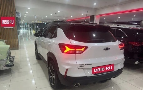 Chevrolet TrailBlazer, 2023 год, 1 870 000 рублей, 2 фотография