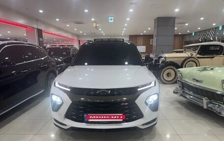 Chevrolet TrailBlazer, 2023 год, 1 870 000 рублей, 3 фотография