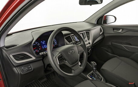 Hyundai Solaris II рестайлинг, 2021 год, 1 650 000 рублей, 16 фотография