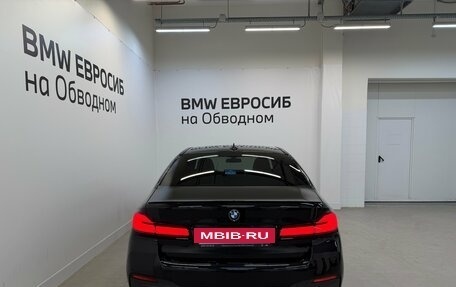 BMW 5 серия, 2023 год, 6 890 000 рублей, 14 фотография