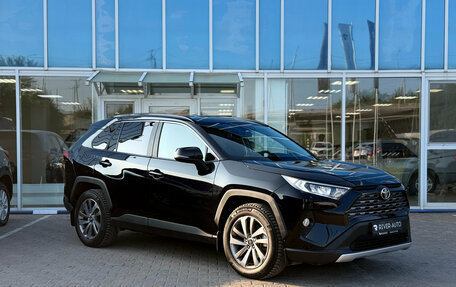 Toyota RAV4, 2020 год, 3 170 000 рублей, 2 фотография