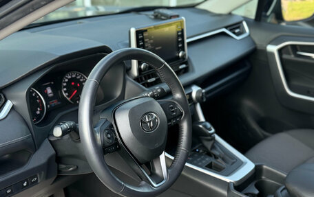 Toyota RAV4, 2020 год, 3 170 000 рублей, 6 фотография