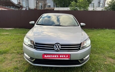 Volkswagen Passat B7, 2011 год, 1 200 000 рублей, 2 фотография