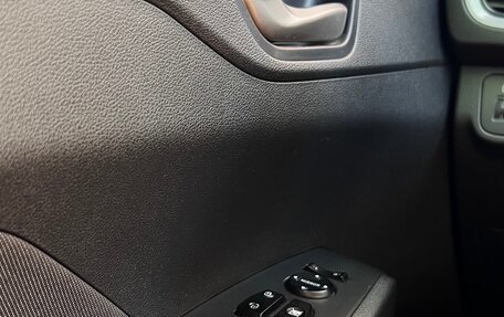 Hyundai Solaris II рестайлинг, 2017 год, 1 310 000 рублей, 10 фотография