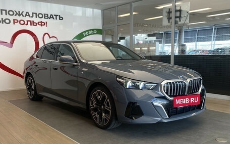 BMW 5 серия, 2024 год, 6 600 000 рублей, 4 фотография