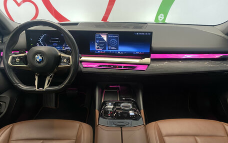 BMW 5 серия, 2024 год, 6 600 000 рублей, 14 фотография