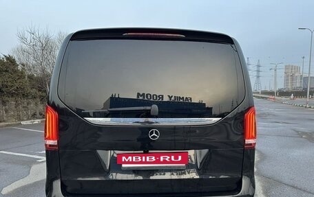 Mercedes-Benz V-Класс, 2021 год, 5 500 000 рублей, 4 фотография