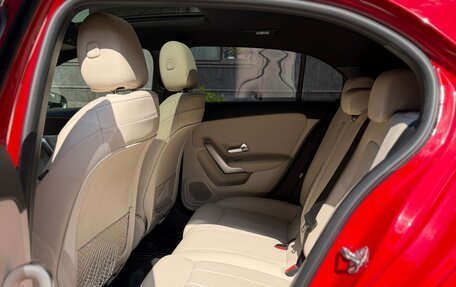 Mercedes-Benz A-Класс, 2019 год, 2 777 777 рублей, 19 фотография
