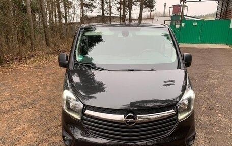 Opel Vivaro B, 2015 год, 1 950 000 рублей, 7 фотография