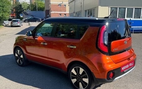 KIA Soul II рестайлинг, 2018 год, 1 615 000 рублей, 4 фотография