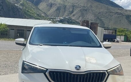Skoda Rapid II, 2020 год, 1 560 000 рублей, 2 фотография