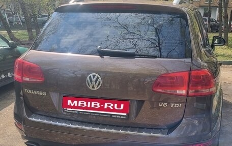Volkswagen Touareg III, 2011 год, 1 800 000 рублей, 7 фотография