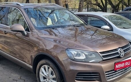 Volkswagen Touareg III, 2011 год, 1 800 000 рублей, 3 фотография