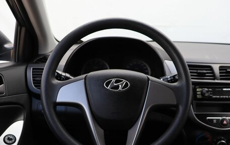 Hyundai Solaris II рестайлинг, 2015 год, 1 095 000 рублей, 13 фотография
