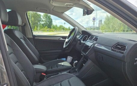 Volkswagen Tiguan II, 2021 год, 2 700 000 рублей, 11 фотография