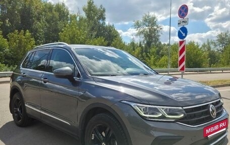 Volkswagen Tiguan II, 2021 год, 2 700 000 рублей, 5 фотография