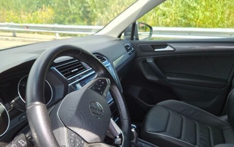 Volkswagen Tiguan II, 2021 год, 2 700 000 рублей, 15 фотография