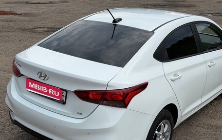 Hyundai Solaris II рестайлинг, 2019 год, 1 350 000 рублей, 3 фотография