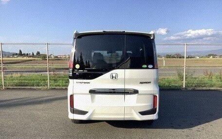Honda Stepwgn IV, 2021 год, 1 900 000 рублей, 3 фотография