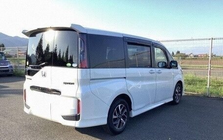 Honda Stepwgn IV, 2021 год, 1 900 000 рублей, 4 фотография