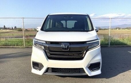 Honda Stepwgn IV, 2021 год, 1 900 000 рублей, 2 фотография