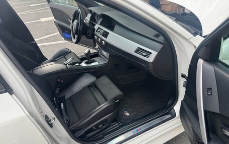 BMW 5 серия, 2004 год, 820 000 рублей, 9 фотография