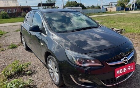 Opel Astra J, 2013 год, 630 000 рублей, 2 фотография