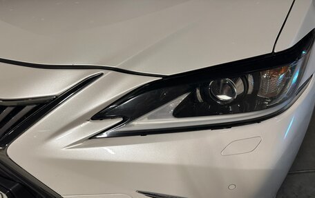 Lexus ES VII, 2019 год, 3 299 999 рублей, 19 фотография