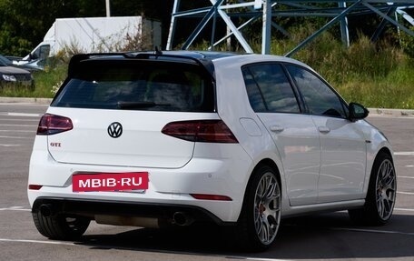 Volkswagen Golf GTI VII, 2019 год, 2 850 000 рублей, 7 фотография