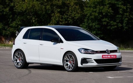 Volkswagen Golf GTI VII, 2019 год, 2 850 000 рублей, 14 фотография