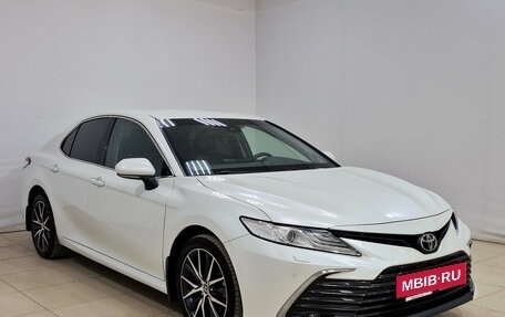 Toyota Camry, 2021 год, 3 220 000 рублей, 3 фотография