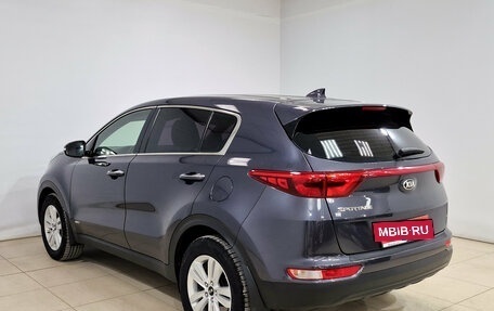 KIA Sportage IV рестайлинг, 2017 год, 1 880 000 рублей, 6 фотография