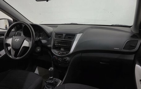 Hyundai Solaris II рестайлинг, 2016 год, 690 000 рублей, 12 фотография