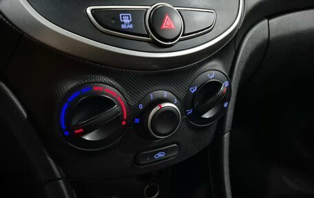Hyundai Solaris II рестайлинг, 2016 год, 690 000 рублей, 18 фотография