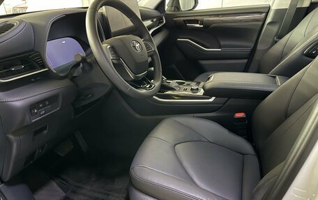 Toyota Highlander, 2026 год, 5 690 000 рублей, 16 фотография
