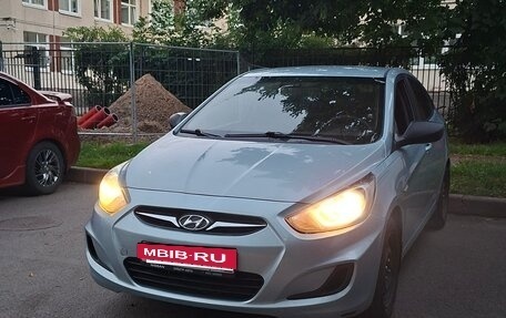 Hyundai Solaris II рестайлинг, 2013 год, 650 000 рублей, 11 фотография