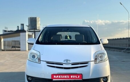 Toyota Passo Sette, 2009 год, 765 000 рублей, 8 фотография
