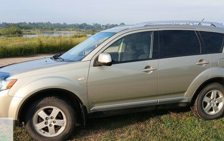 Mitsubishi Outlander III рестайлинг 3, 2008 год, 1 210 000 рублей, 9 фотография