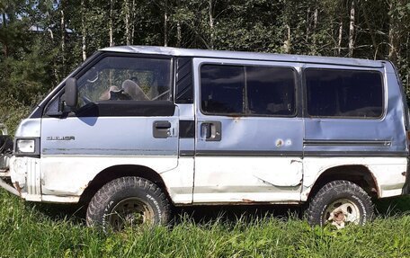Mitsubishi Delica III, 1990 год, 260 000 рублей, 2 фотография