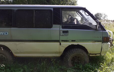 Mitsubishi Delica III, 1990 год, 260 000 рублей, 4 фотография