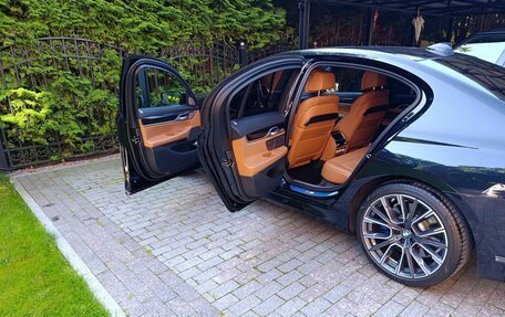 BMW 7 серия, 2020 год, 7 500 000 рублей, 19 фотография