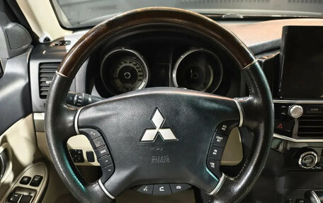 Mitsubishi Pajero IV, 2017 год, 2 600 000 рублей, 10 фотография