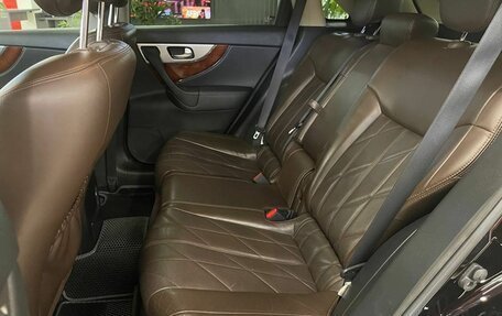 Infiniti QX70, 2014 год, 2 530 000 рублей, 25 фотография
