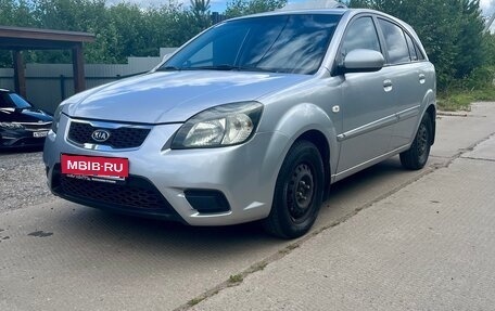 KIA Rio II, 2011 год, 670 000 рублей, 1 фотография